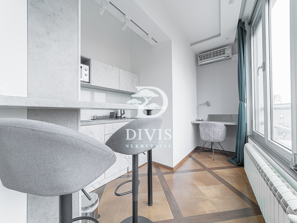 Slika 5 - Bulevar despota Stefana , Petosoban stan na prodaju, 109m2, 598.000€